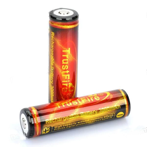 The new original genuine TrustFire18650 can charging lithium battery belt protective board large capacity of 3000 mAh