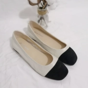 Lớp đầu tiên của da phẳng đáy giày bà Hàn Quốc phiên bản của màu sắc phù hợp với đôi giày mềm dưới giày của phụ nữ da đầu vuông nông miệng lái xe giày thấp