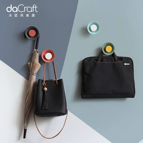 Большое мастерство в скандинавском испытания на крыльцом крюч